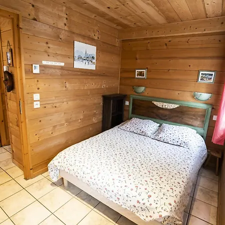 4p Pour 9 Personnes, Terrasse, A 900m Du Centre De Chatel, Proche Navettes - Fr-1-676-124
