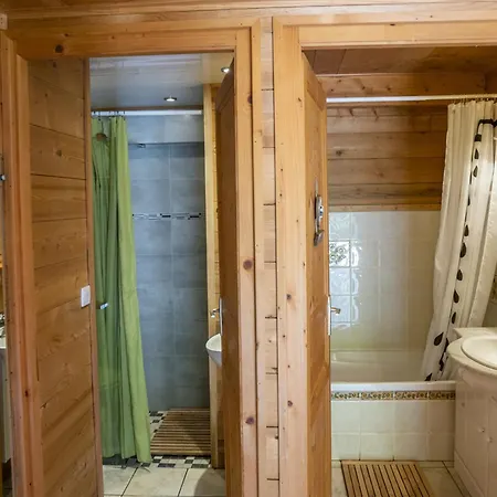 Apartment Spacieux A - 3 Chambres, 9 Personnes, Parking Dispo - Fr-1-676-124 *
