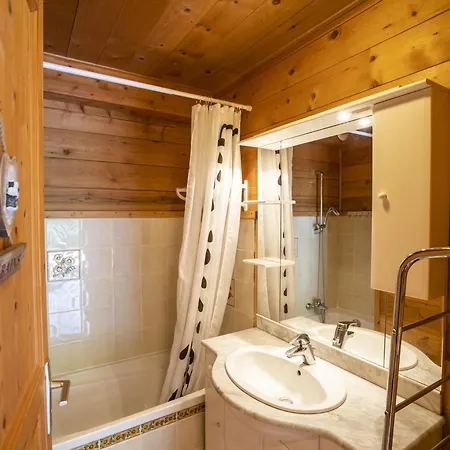 Apartment Spacieux A - 3 Chambres, 9 Personnes, Parking Dispo - Fr-1-676-124 Chatel